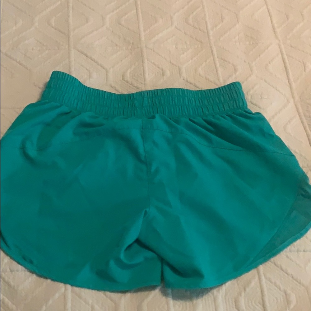 Active short - Picture 3 of 4